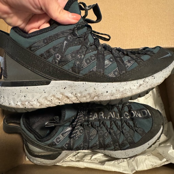 Nike ACG React Terra Globe Sneakers - Picture 2 of 4